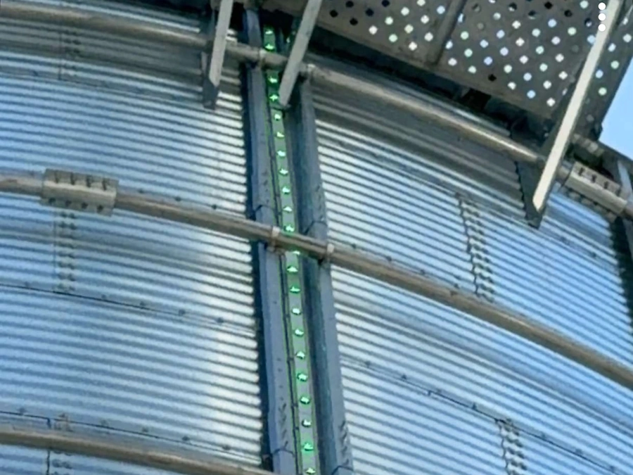 LeveLite 1-inch light track magnet-mounted inside the stiffener on a 70 foot bin